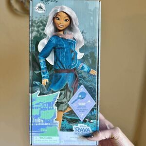 Sisu Classic Doll & Hairbrush SET Raya & the Last Dragon 12” NIB DISNEY TOY NIB